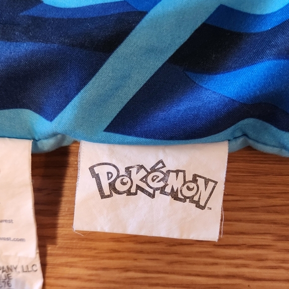 Pokemon Pikachu Red Ball Twin Comforter Northwest - Picture 5 of 8